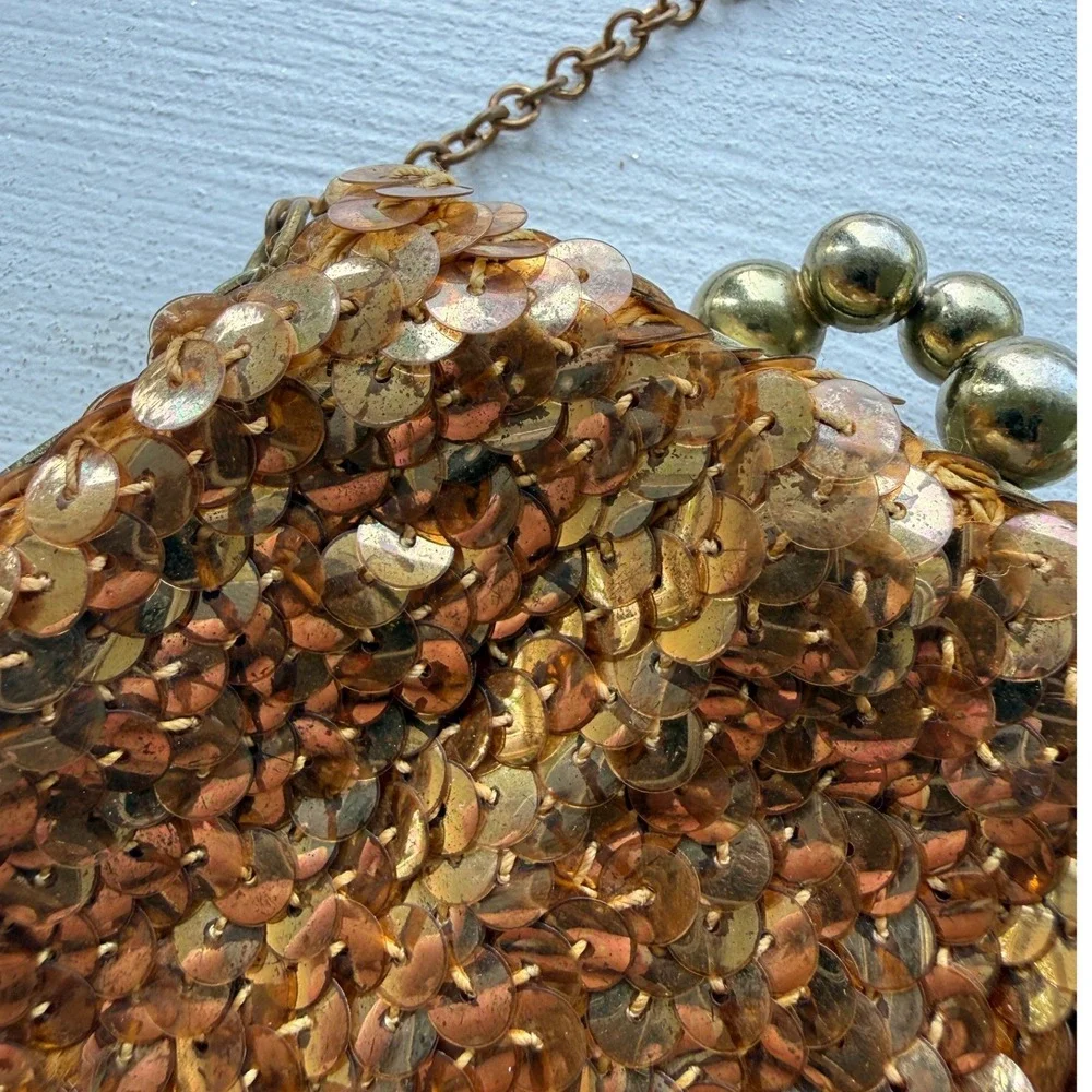 Unbranded vintage gold